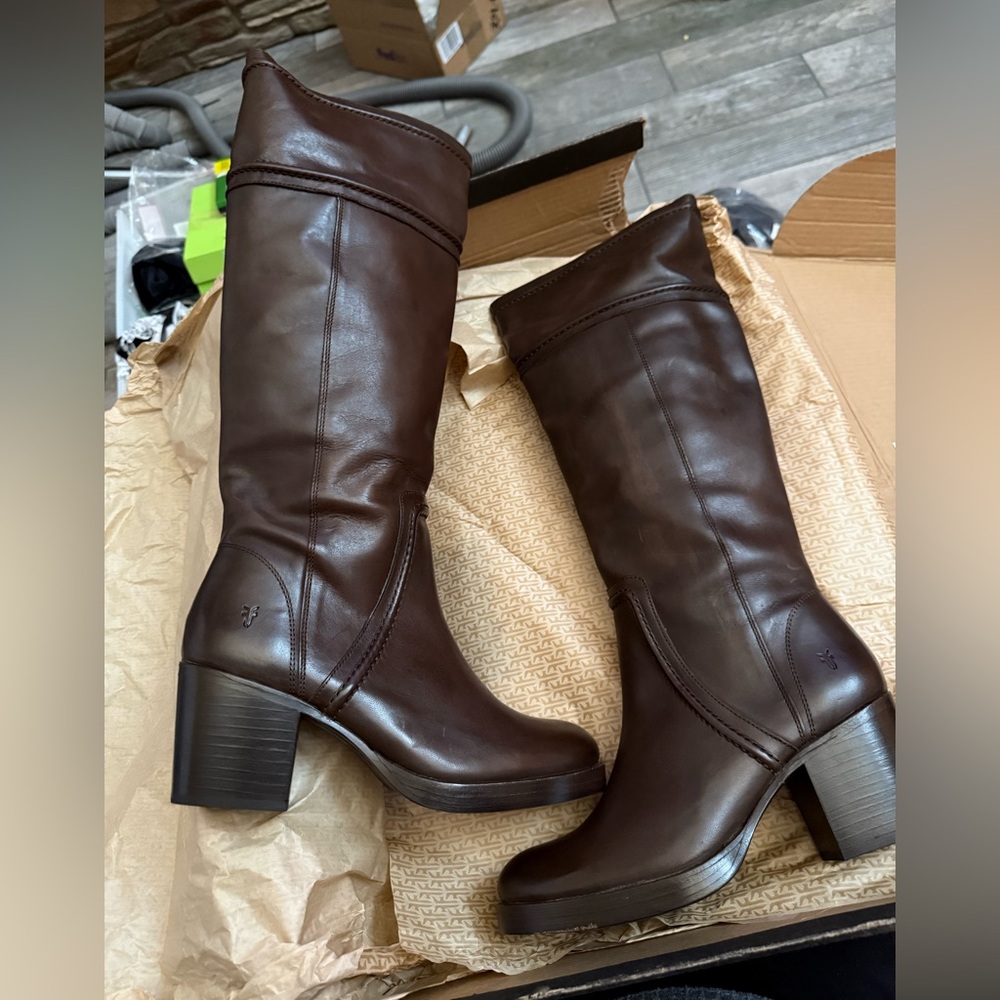 NIB Frye The Jean Leather Tall Pull On Boots - Picture 2 of 6